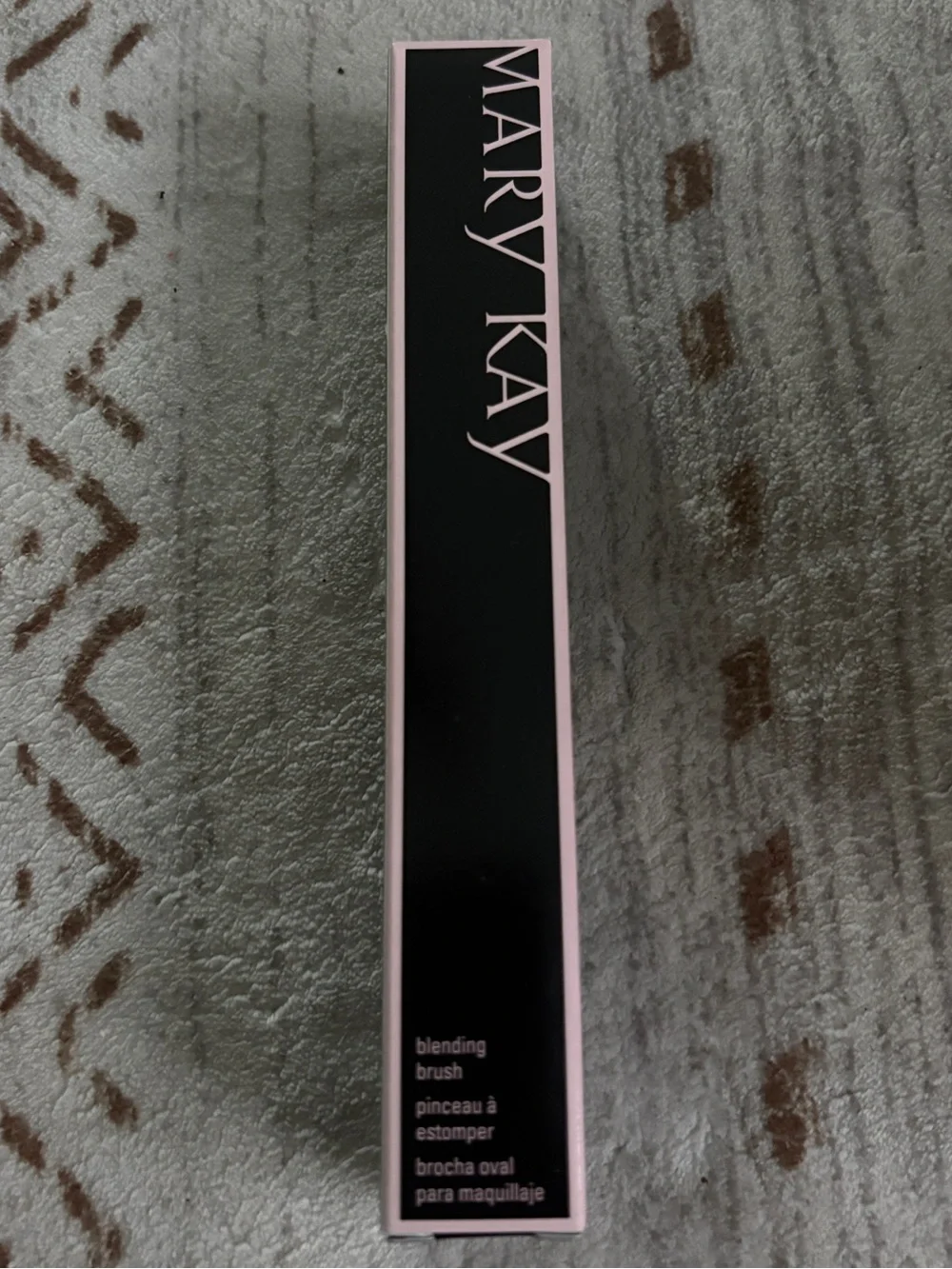 Mary KayBlending Brush in Black and Pink Trim
